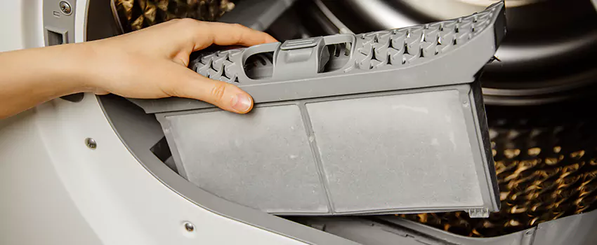 Signs Of A Clogged Dryer Lint Trap in Novi, Michigan